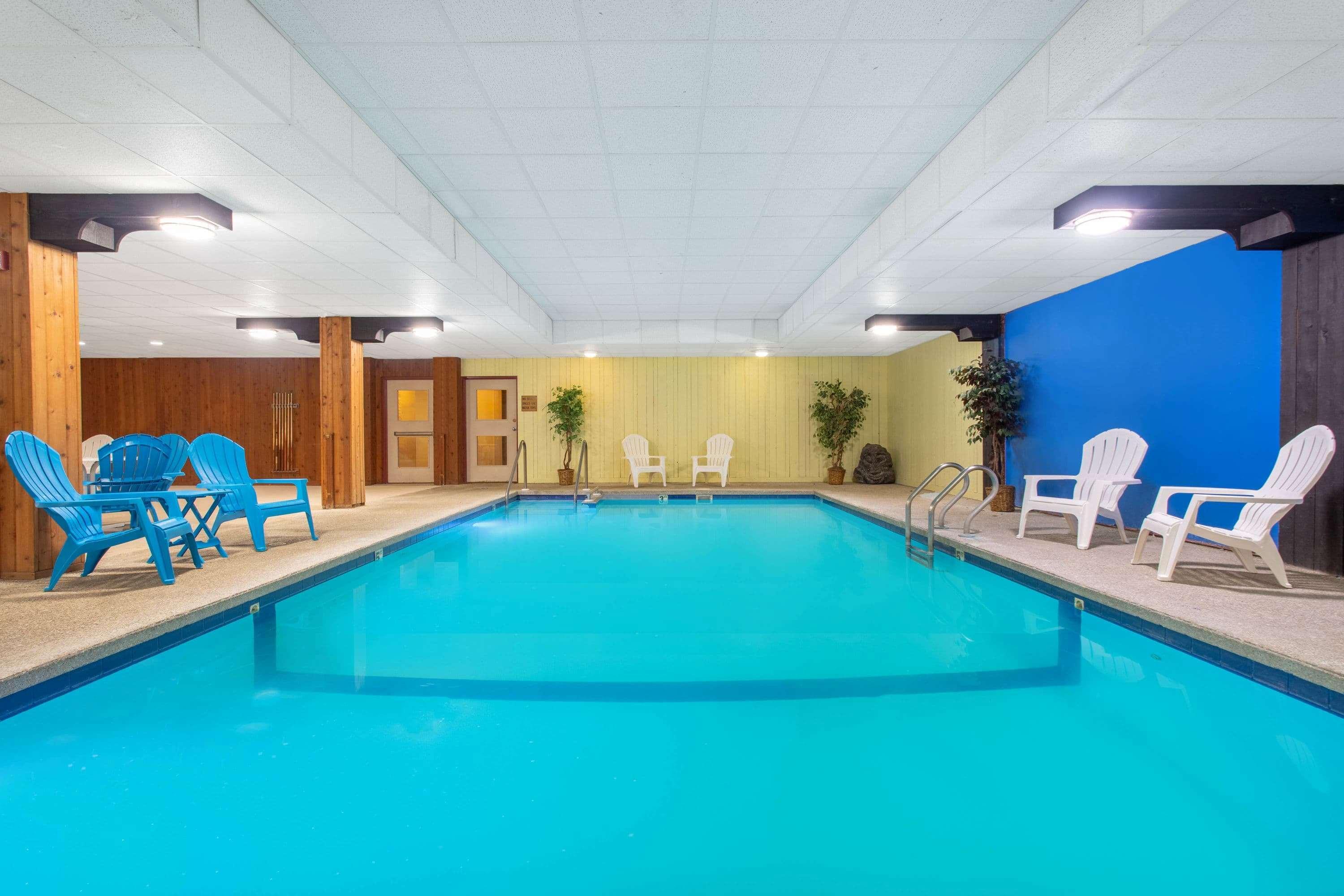 Отель Clarion Pointe Rhinelander Downtown Экстерьер фото