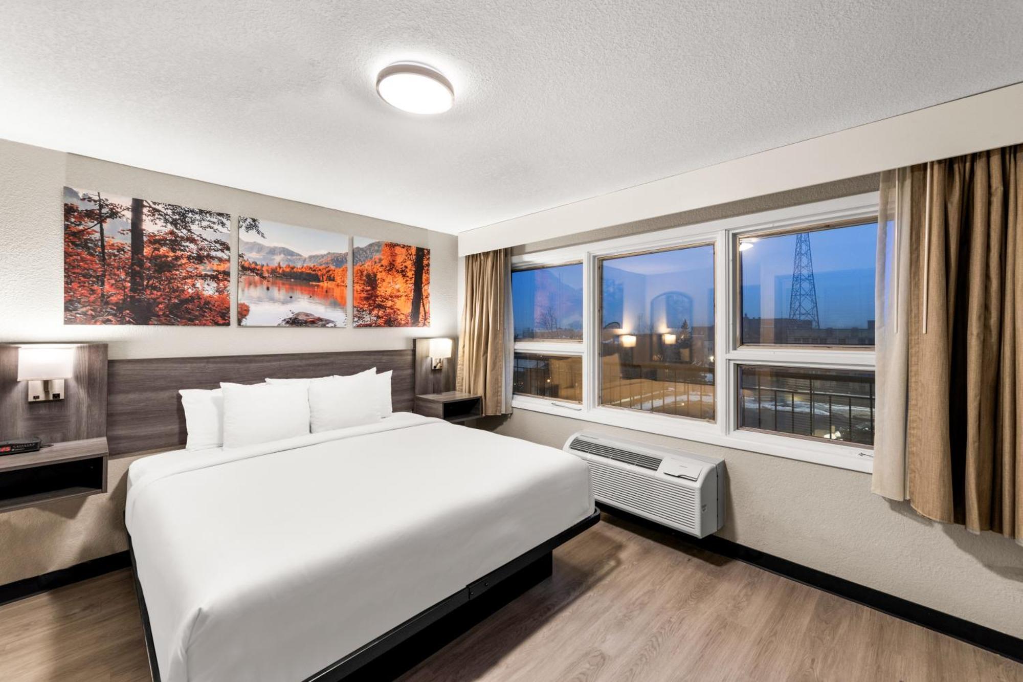 Отель Clarion Pointe Rhinelander Downtown Экстерьер фото