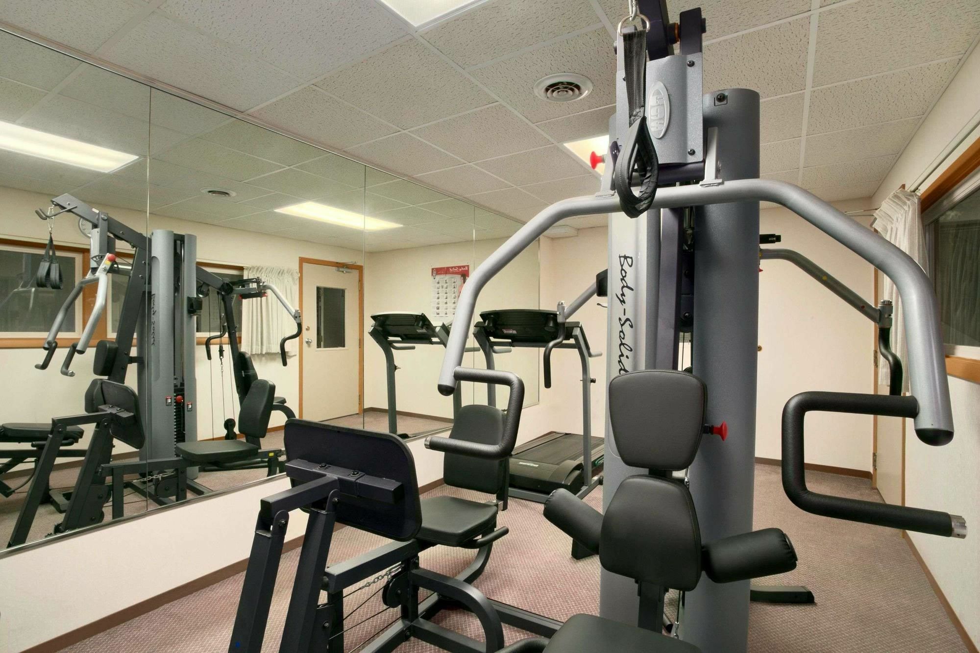 Отель Clarion Pointe Rhinelander Downtown Экстерьер фото