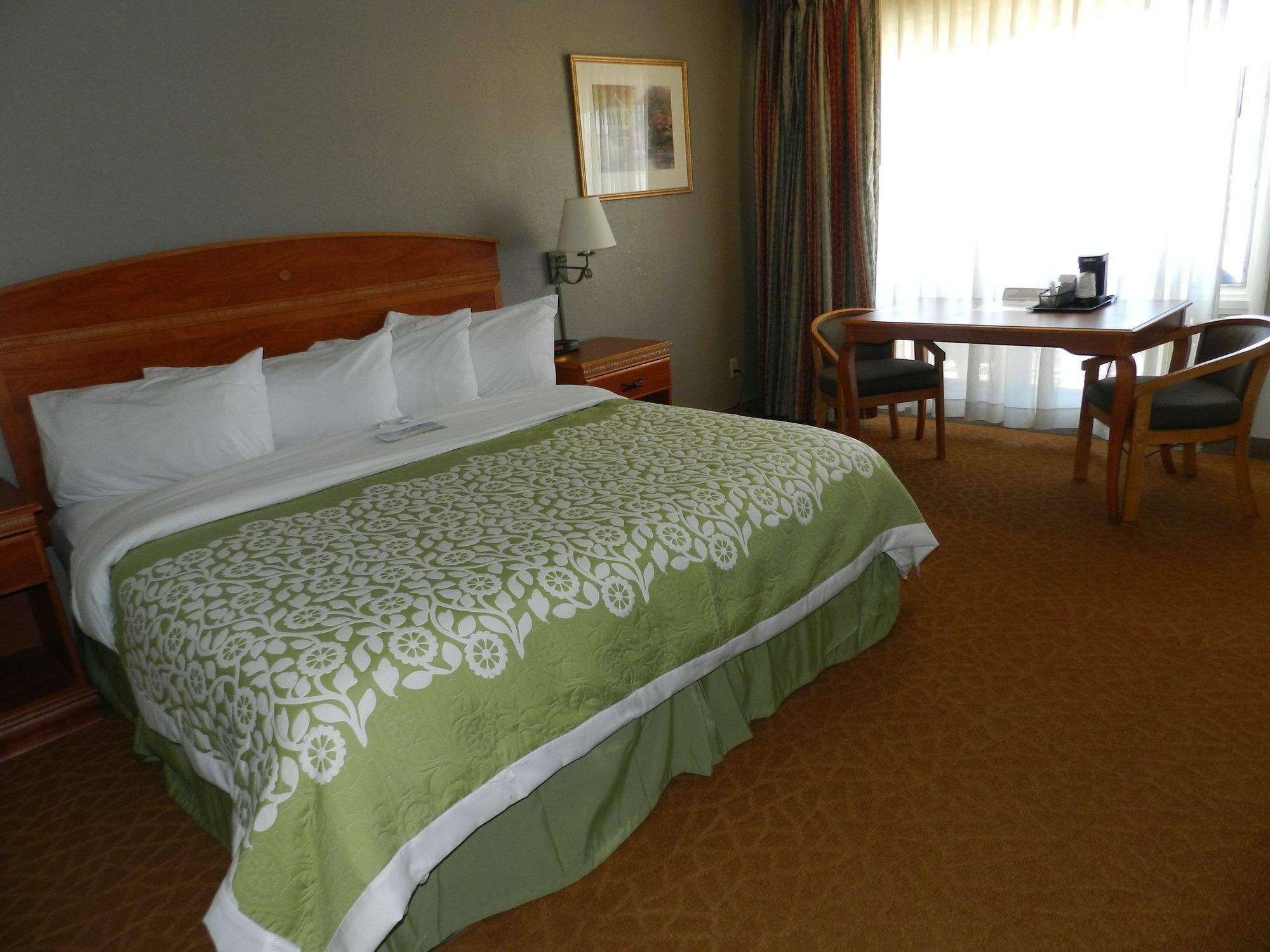 Отель Clarion Pointe Rhinelander Downtown Экстерьер фото