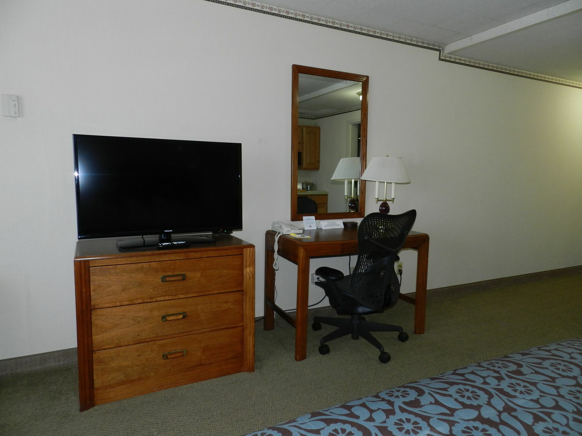 Отель Clarion Pointe Rhinelander Downtown Экстерьер фото